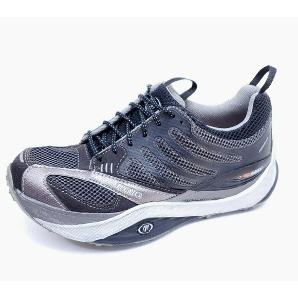 tecnica running shoes